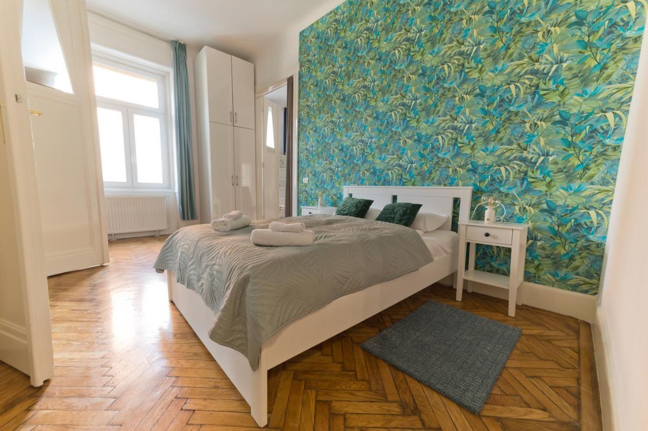 Rumbach Royal Apartment Budapest Bagian luar foto