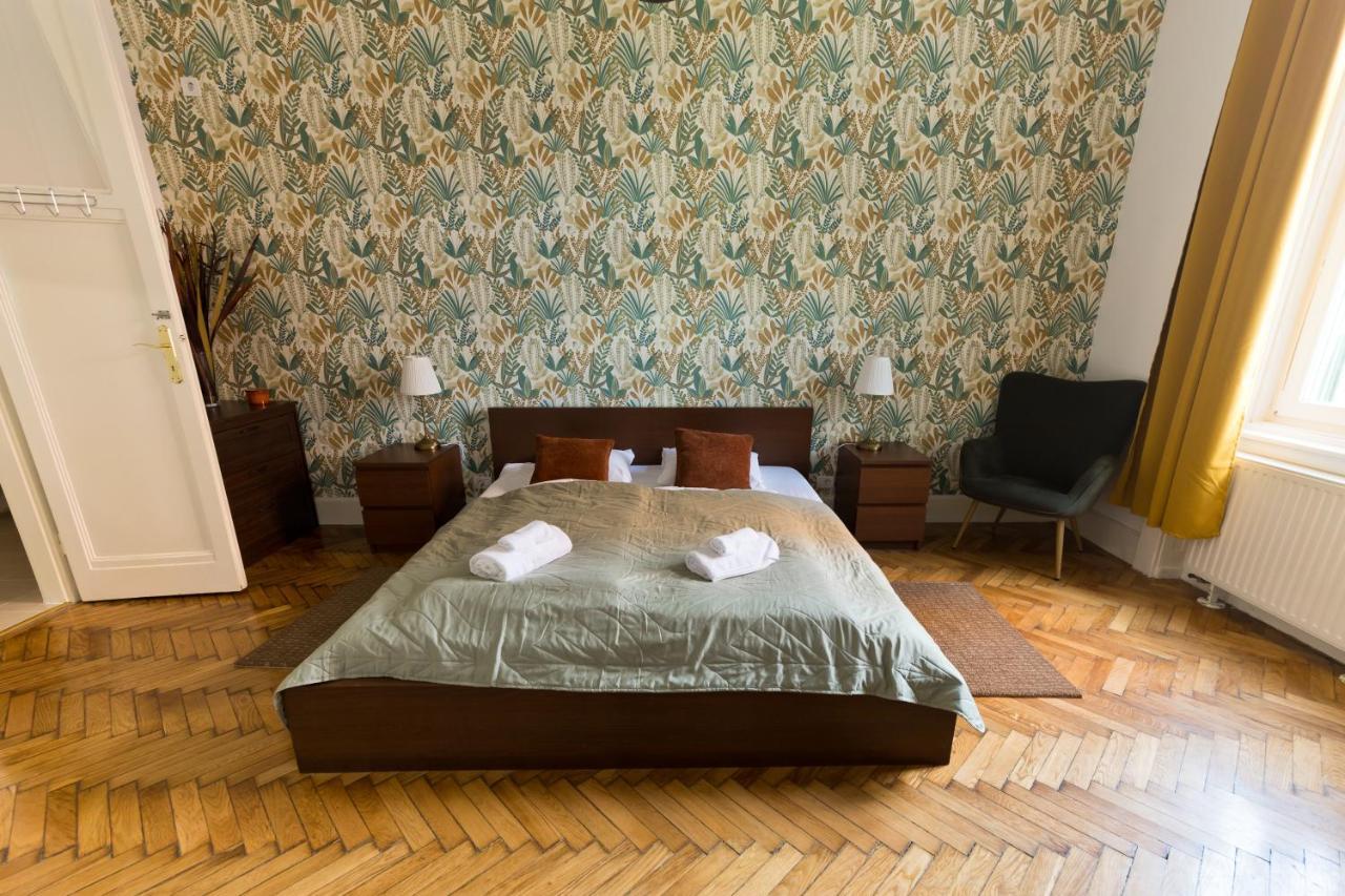 Rumbach Royal Apartment Budapest Bagian luar foto