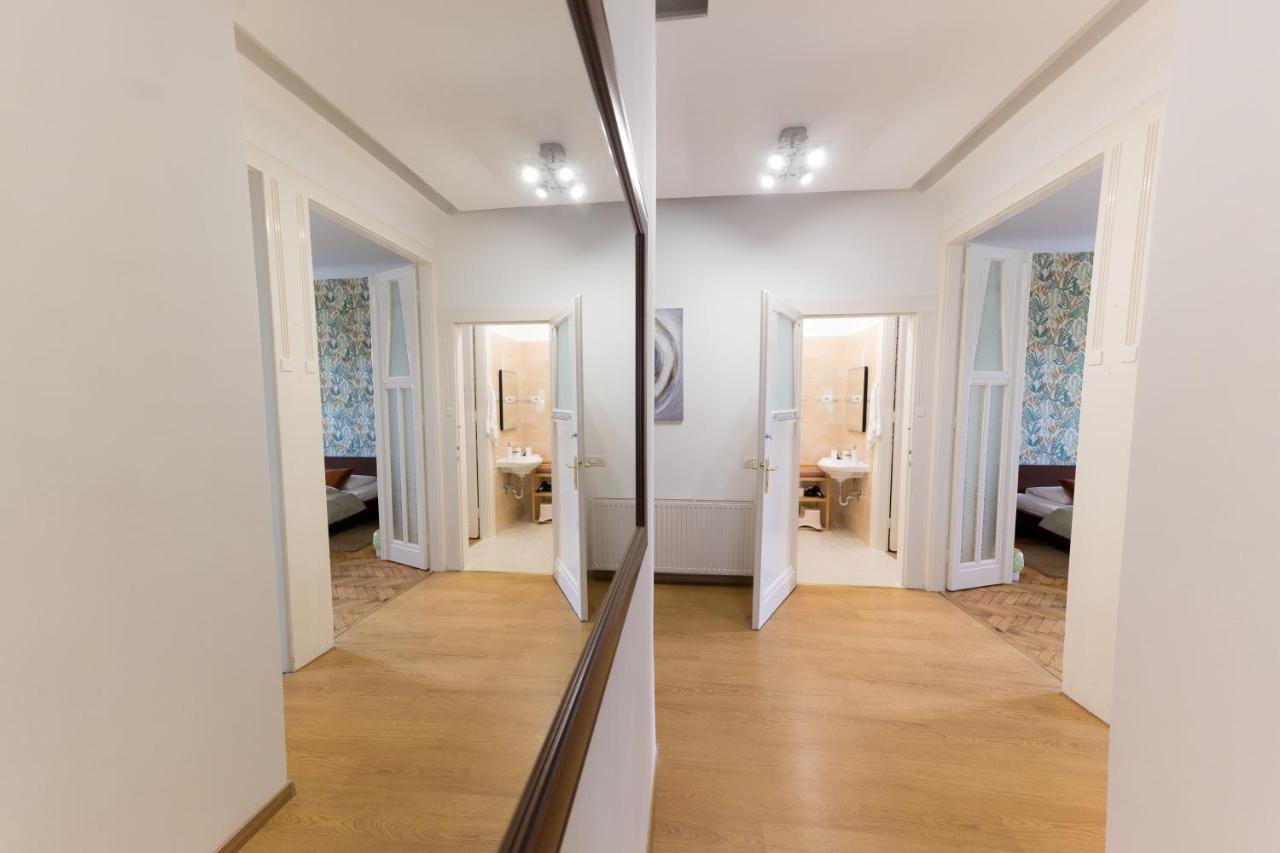 Rumbach Royal Apartment Budapest Bagian luar foto